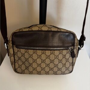 GUCCI Beige Brown,Silver Hardware,GG Supreme Canvas, Shoulder Bag Pochette.